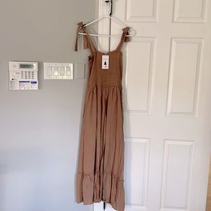 Brand new tan summer maxi dress (size medium) with tags